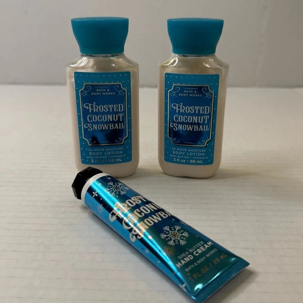 BATH AND BODY WORKS FROSTED COCONUT SNOWBALL BODY LOTION LOT OF 3 Mini/travel